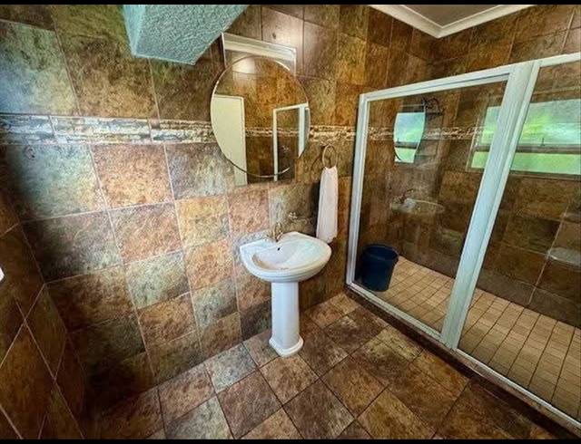3 BEDROOM HOUSE FOR SALE IN BIRCHLEIGH